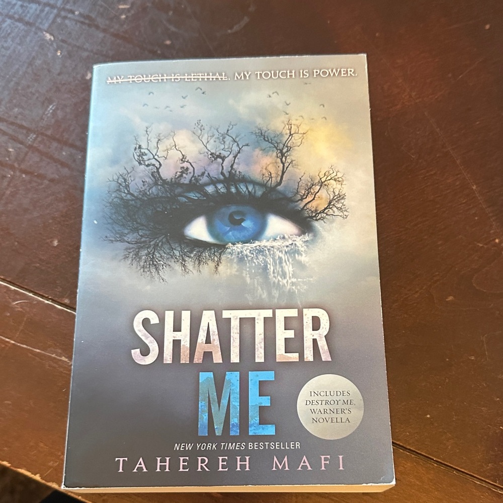 Shatter Me Book with Eye Cover